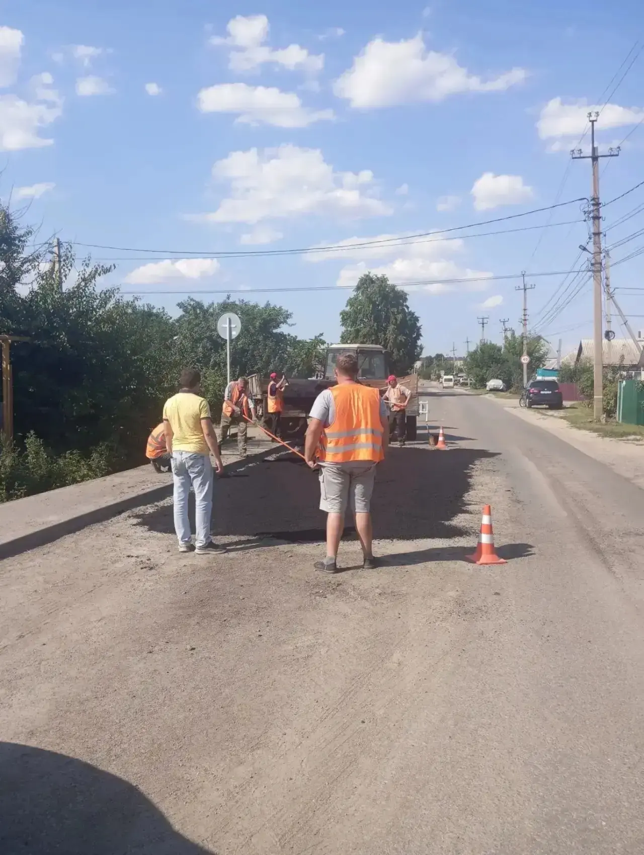 🚜  ООО «Россошанское ДРСУ № 1» приступило к ремонту городских дорог в рамках муниципальных контракт