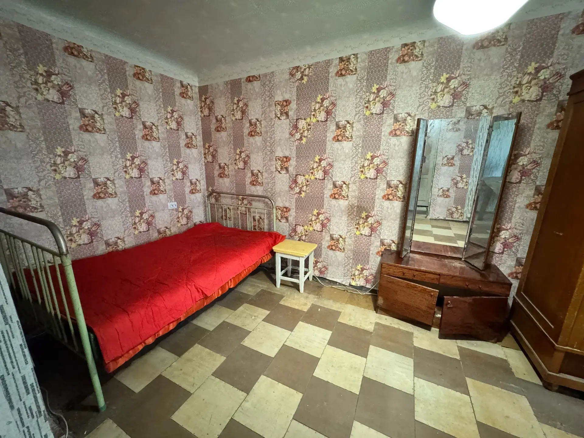 Продам 1 к. кв. Киевский район, Донецк Сити,  ул. Университетская, 4/5 эт.
Общая площадь 28,8 м2.
До