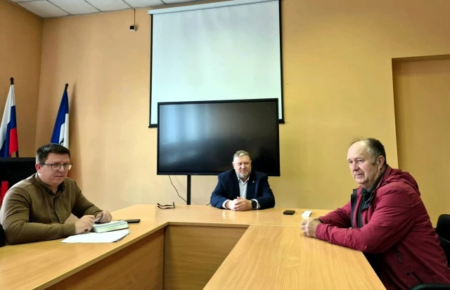 🚛Своевременный вывоз твёрдых бытовых отходов и поддержание порядка — тема нашей встреч...