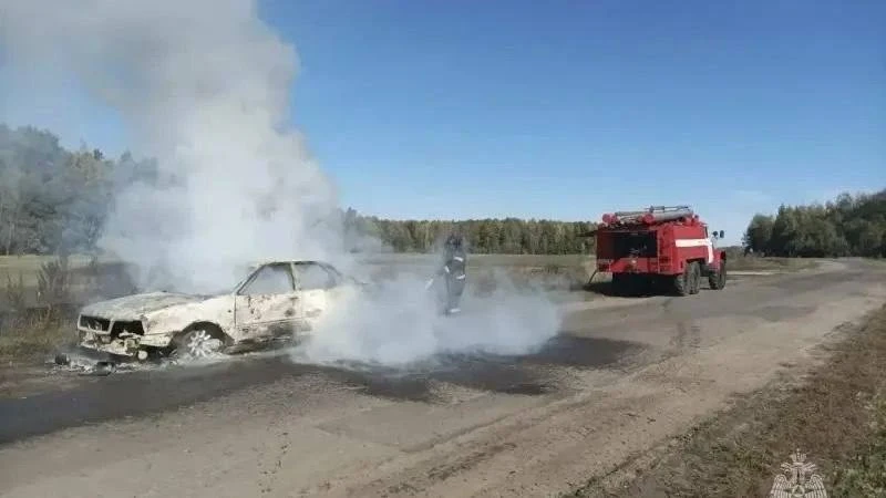 🔥 Вчера в Орловском округе загорелся легковой автомобиль