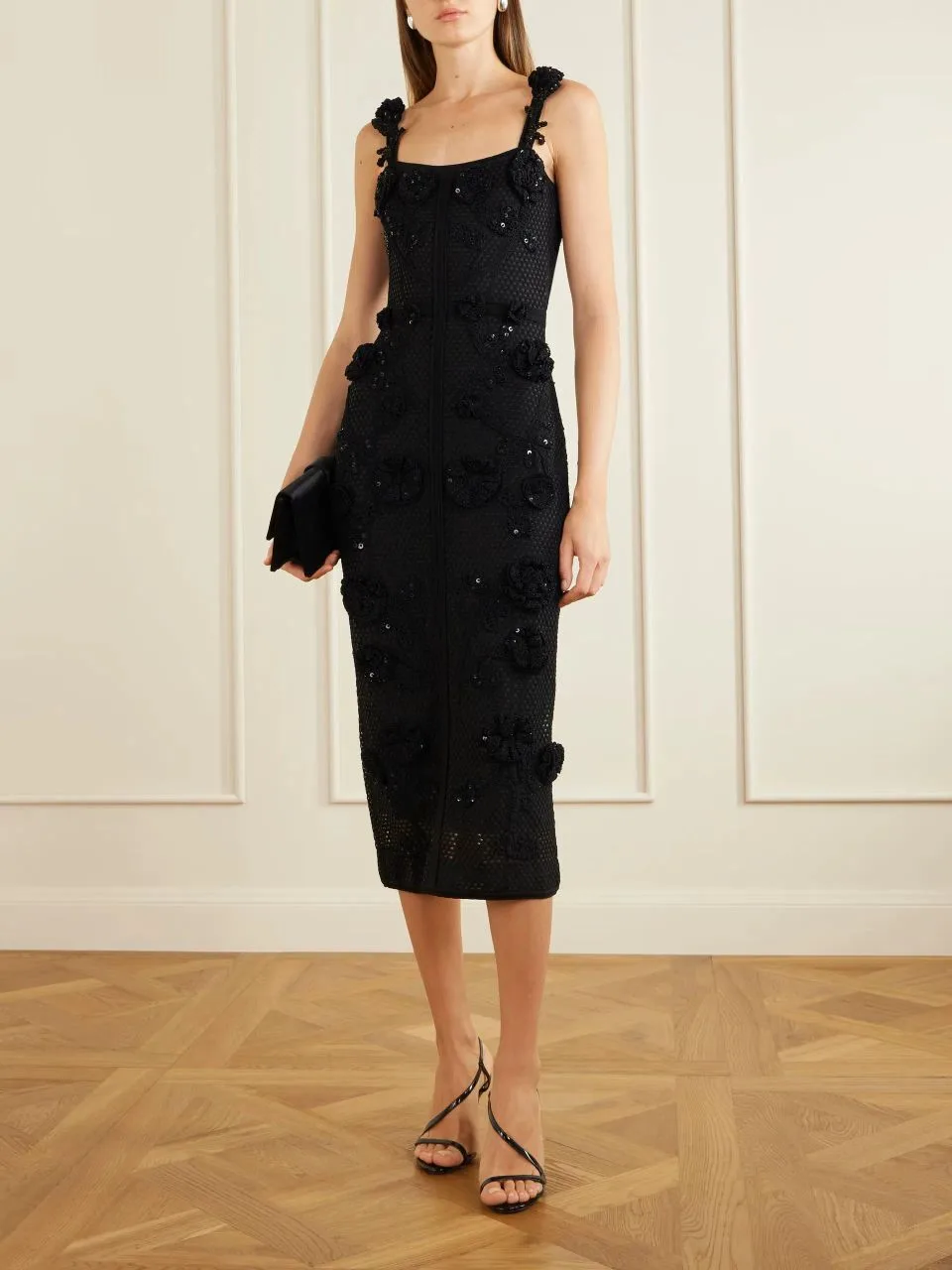 Элегантность от Carolina Herrera
С чем у меня ассоциируется бренд Carolina Herrera? Конечно, с элега
