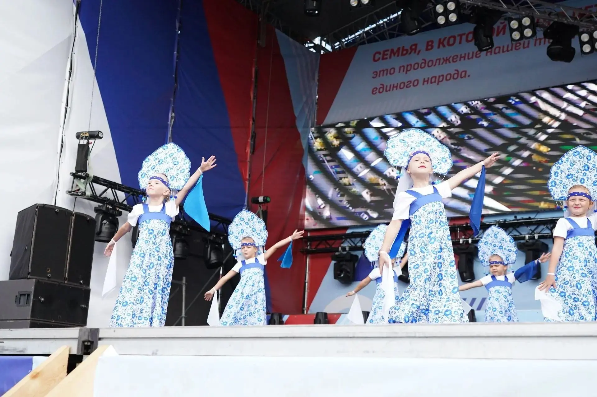 💫 Скоро на сцене зажгутся «Светлячки»!