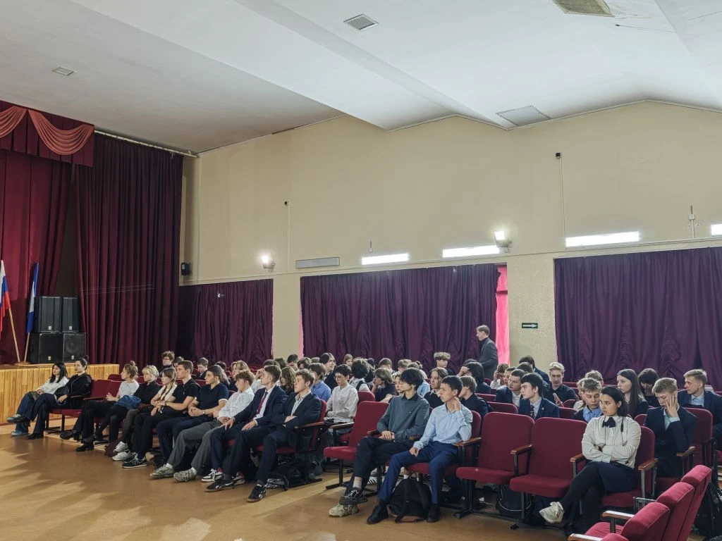 Шаг в будущее: старшеклассники школы встретились с представителями ТПУ и завода «Иркутсккабель»  22 