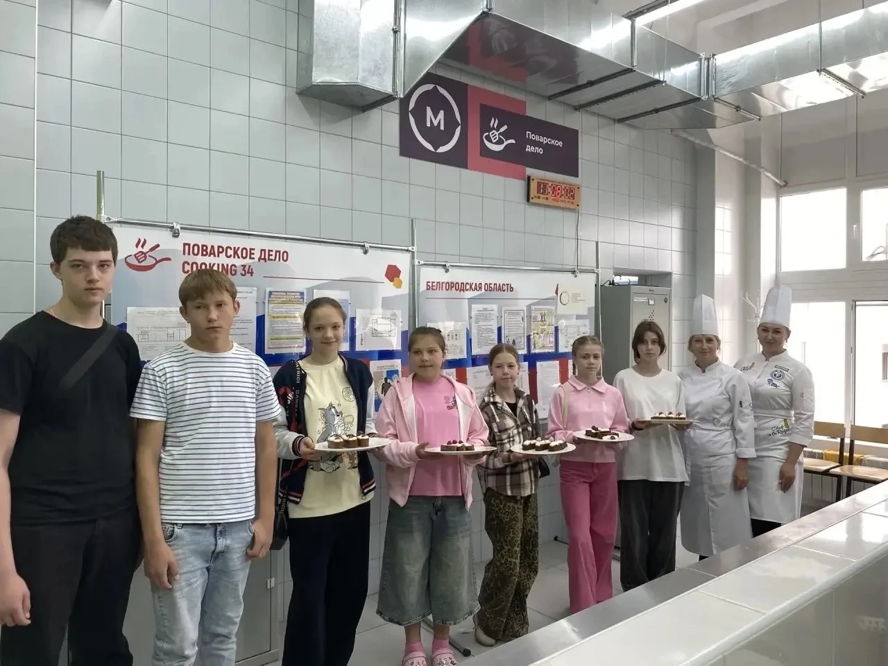 ✅Путешествие в мир профессий: как ребята из нашего лагеря знакомились с агробизнесом и сервисом

☀️Л