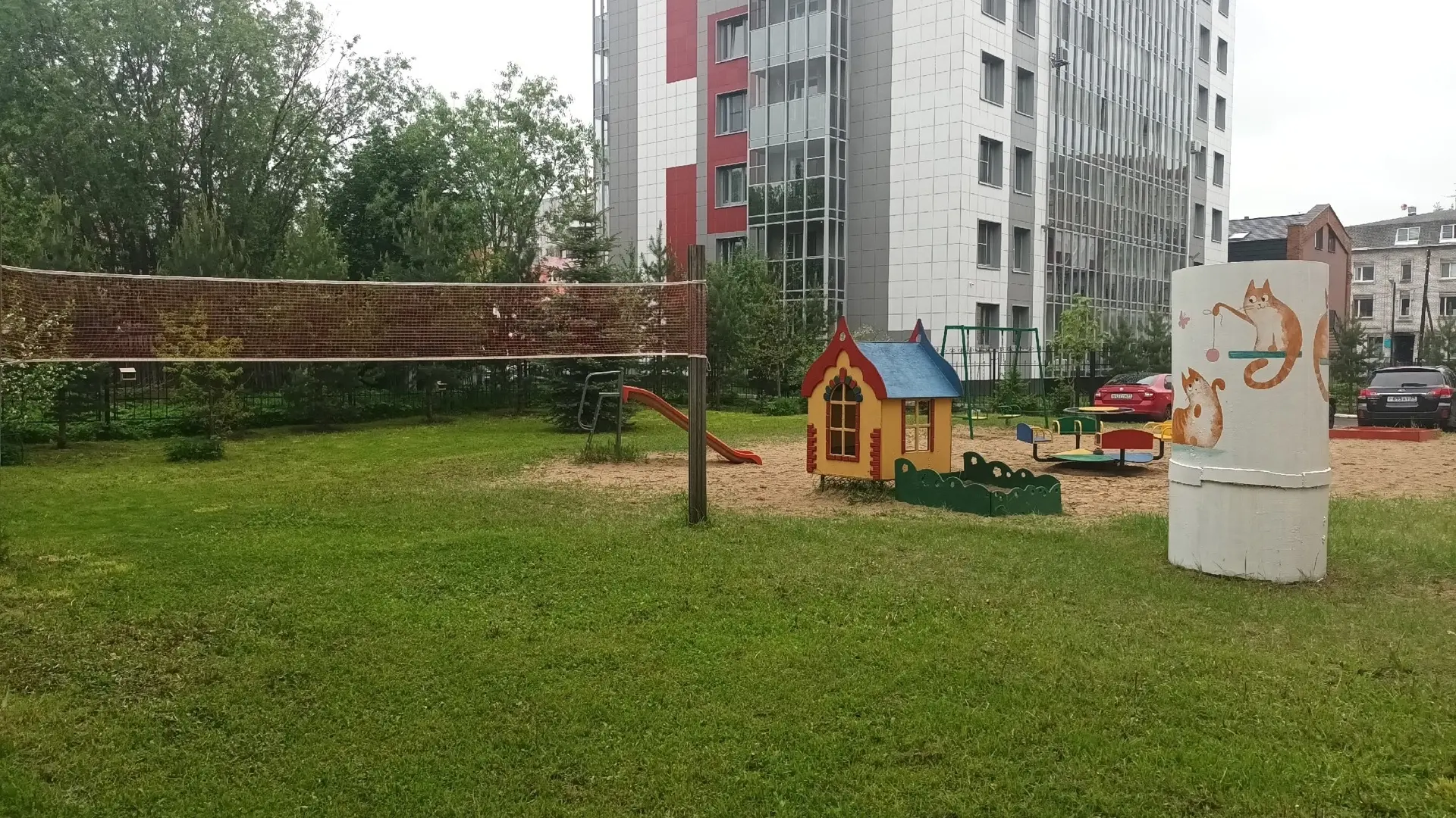 🏆 Подведены итоги окружного этапа городского конкурса «Лучший Архангельский дворик»!

В администрац