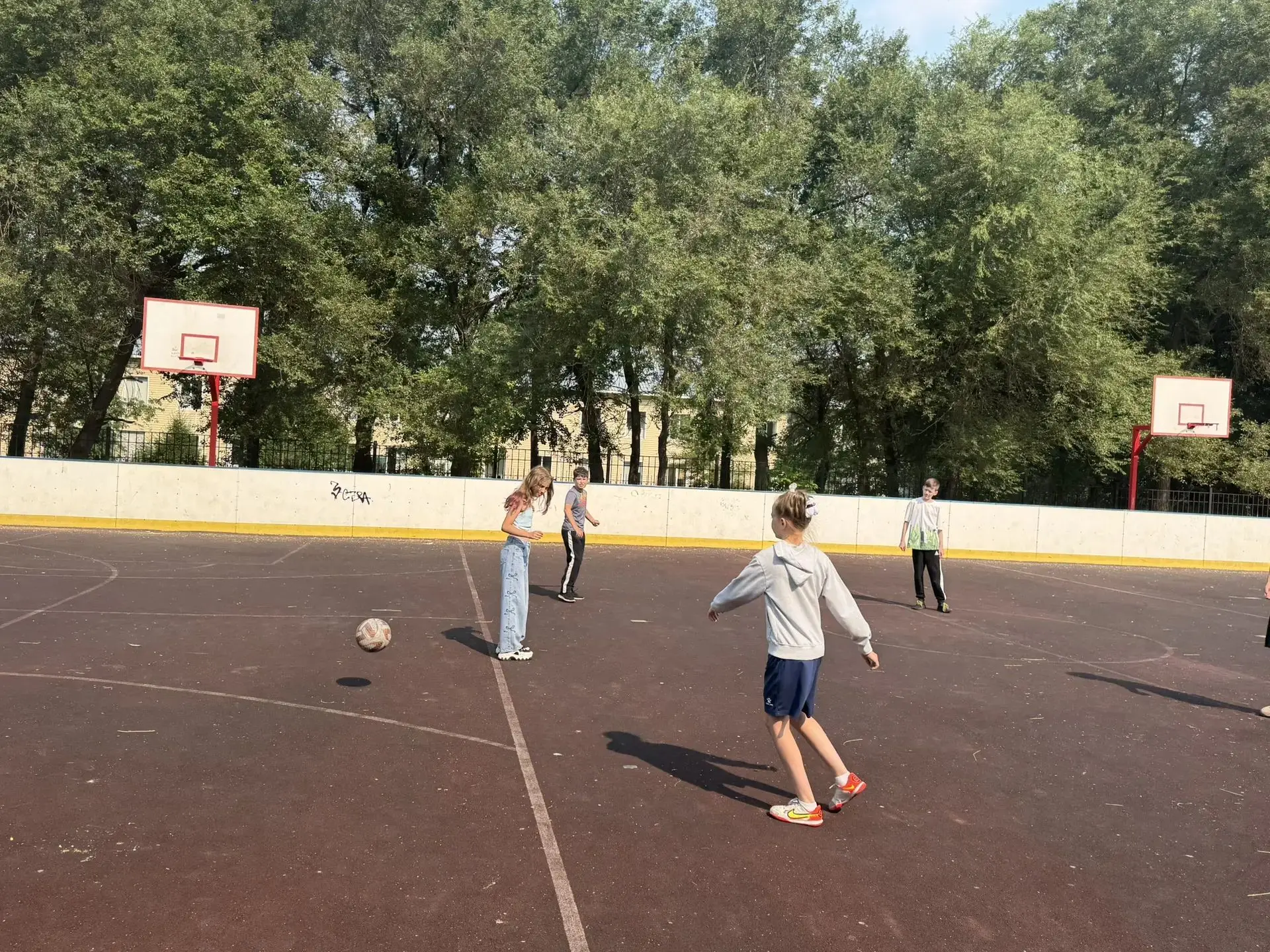 СПОРТИВНАЯ ПЛОЩАДКА | ШКОЛА 90

☀️ Летние каникулы — время для движения, энергии и весёлых приключен