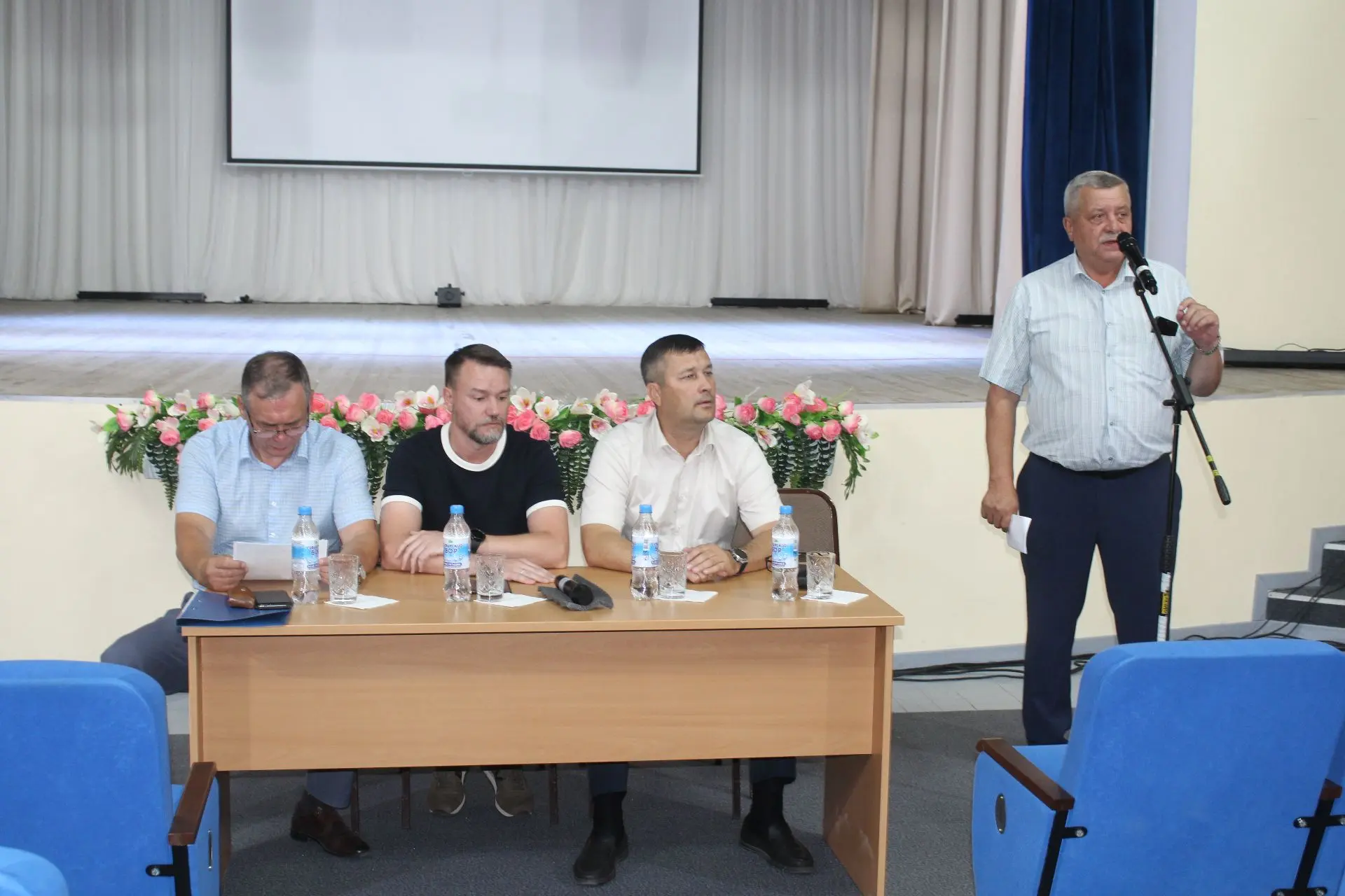 28 июля в культурно-досуговом центре рабочего посёлка Шербакуль состоялась встреча администрации и п