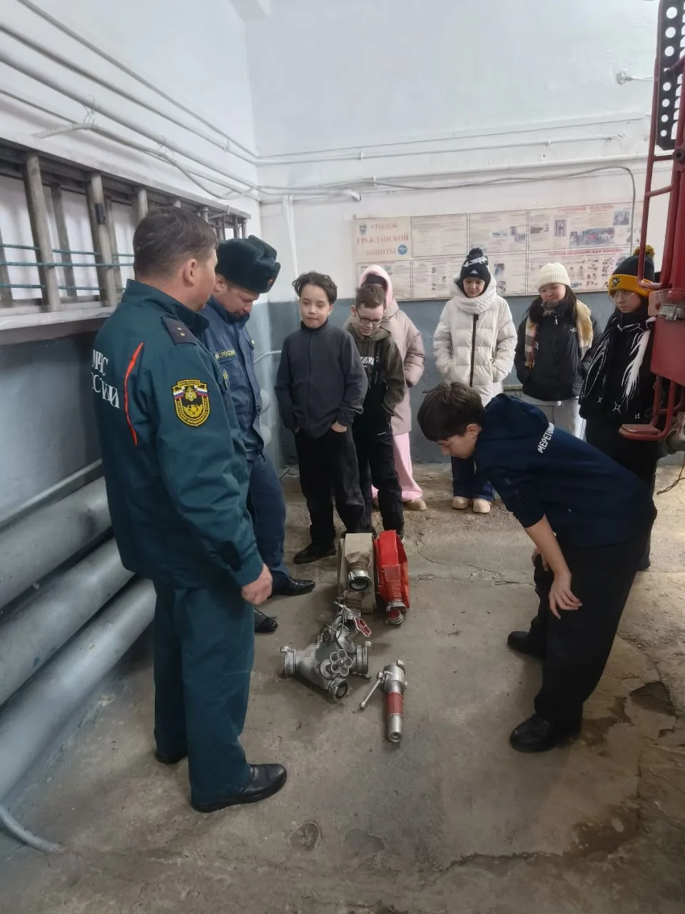 17.03.2026г. Сегодня с Дружиной Юных Пожарных "Искра" в очередной раз побывали в пожарной части г.Уч