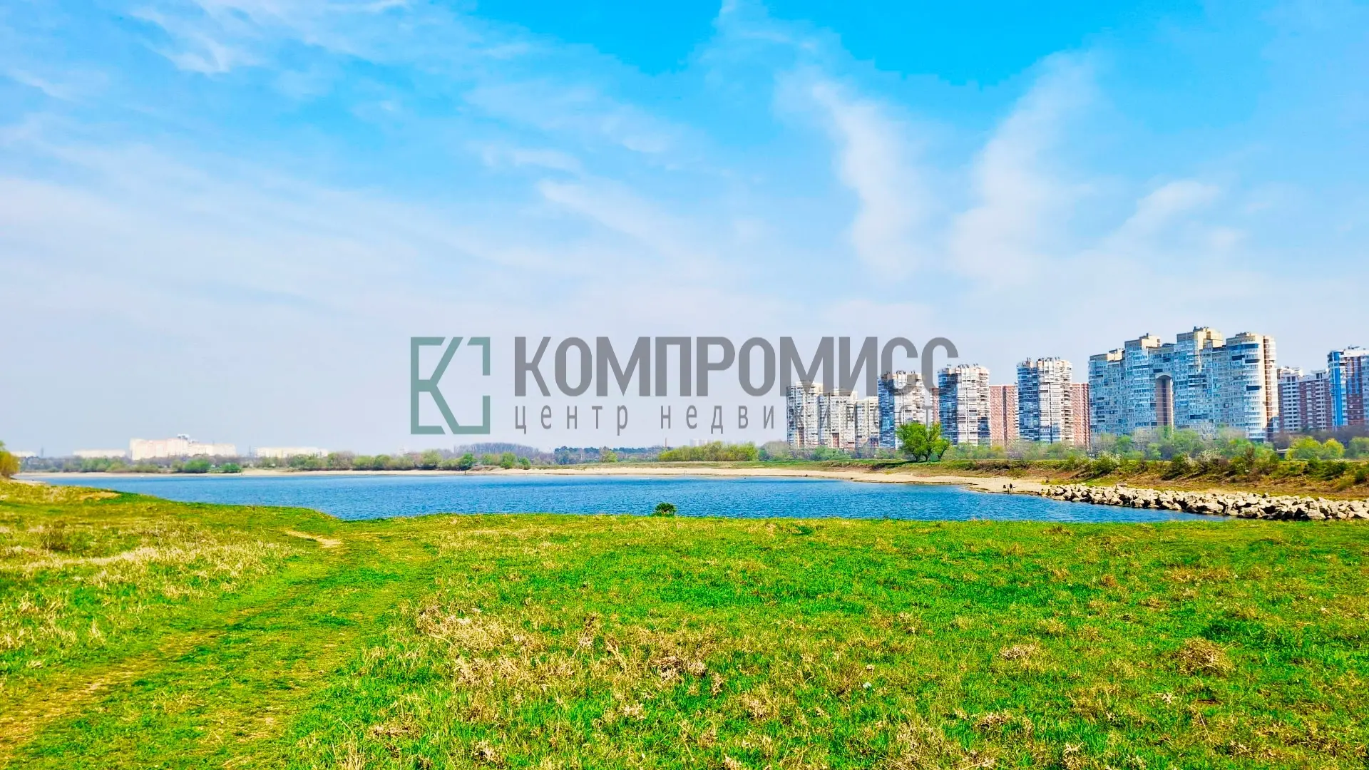 🏠 ID 99952004 Адрес: Адыгея Респ., Тахтамукайский р-н, п.г.т. Яблоновский  📍 Двухэтажный дом на бере