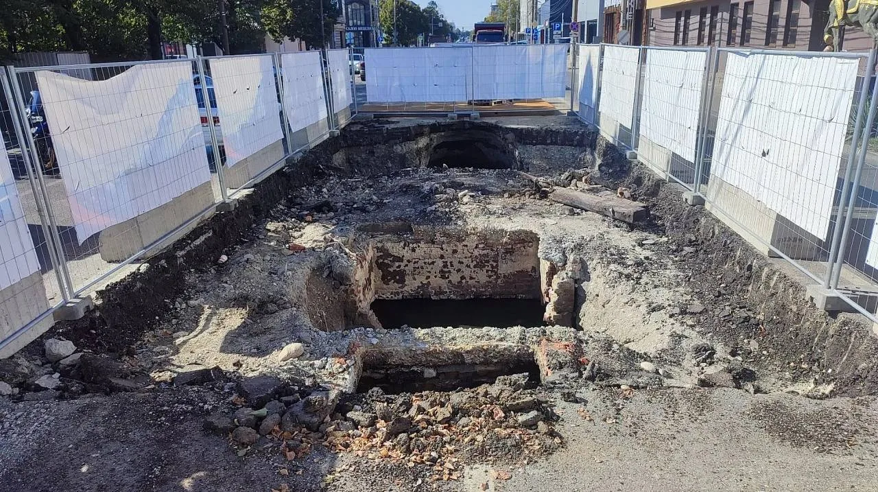 Ремонт коллектора на Красных Партизан затянется на четыре месяца