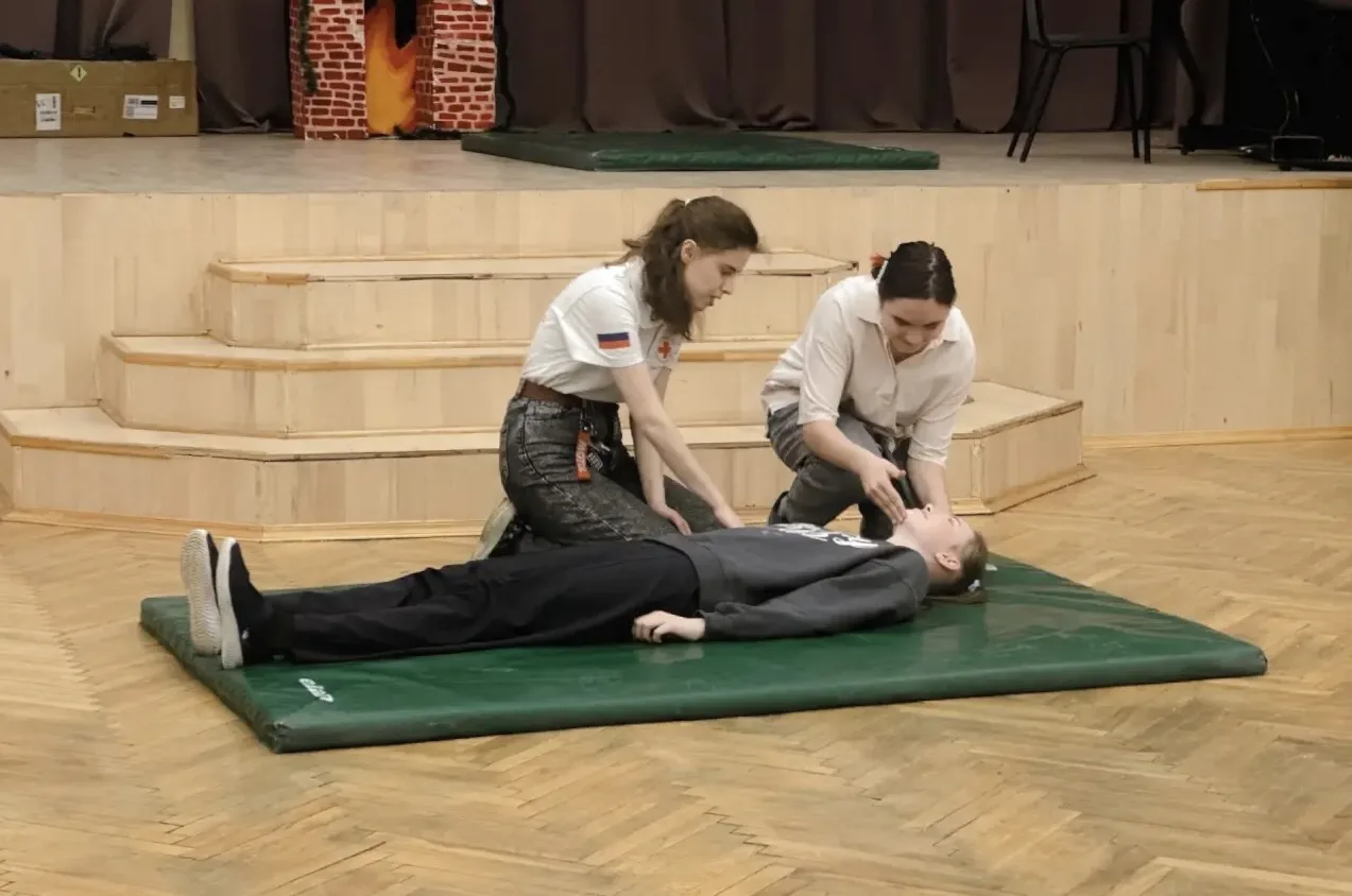 💢 Первая помощь от Красного Креста  Наши шестиклассники приняли участие в мастер-классе по оказанию 