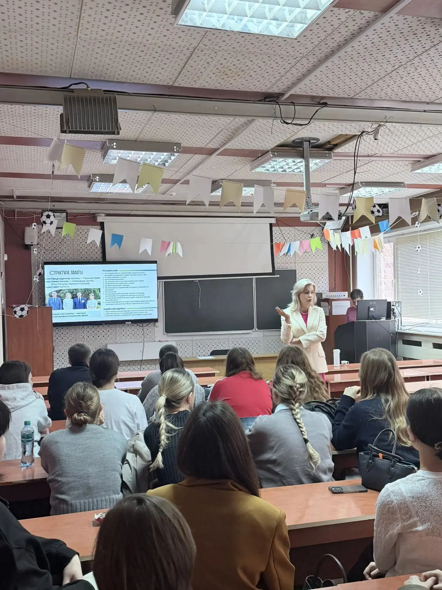 🤝 Сегодня по приглашению Ирины Черваковой побывала на журфаке и рассказала студентам 4...