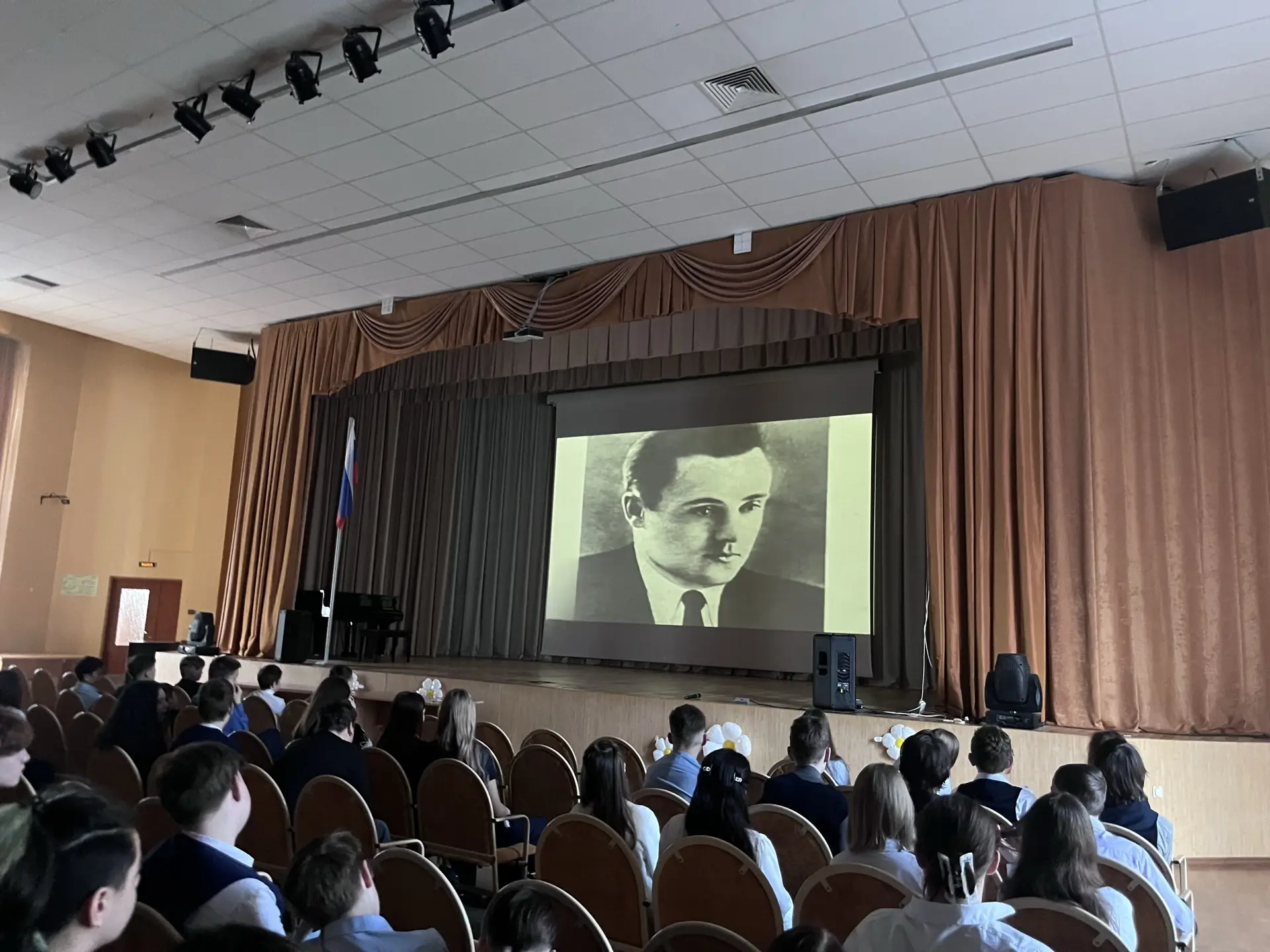 🚀 «Поехали!»: Лицеисты — к звёздам  В честь Дня космонавтики мы окунулись в историю самого главного 