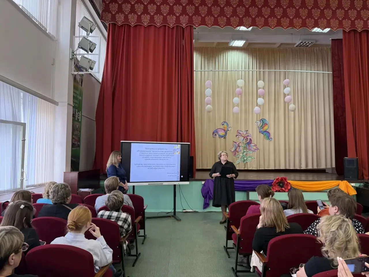 Учимся у коллег — мероприятие с таким названием собрало в стенах Коми национальной гимназии в период