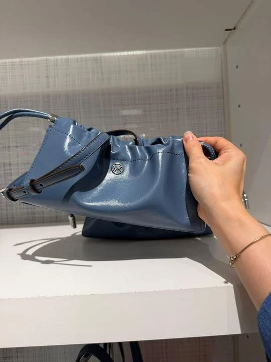 ▫️ Michael Kors ▫️

Подборка сумок Michael Kors до 10.000 руб 🔥🔥 много моделей из натуральной кожи