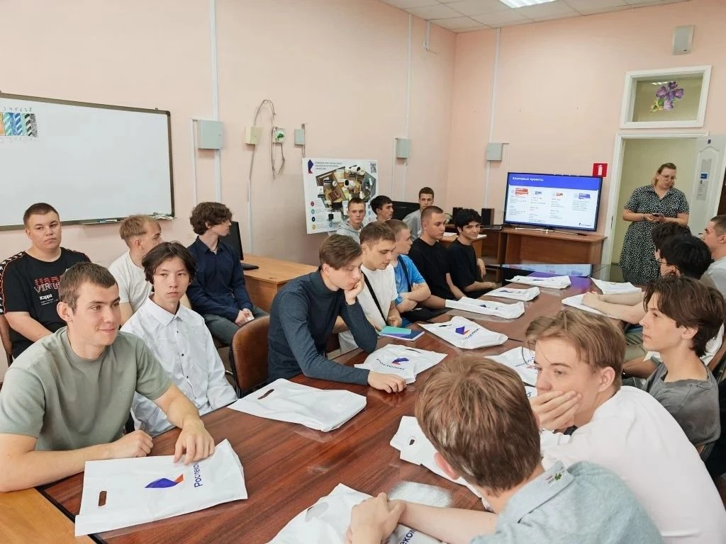 🧠Выпускной мастеров по обслуживанию абонентов в рамках реализации проекта «Базовая станция»

11 июн
