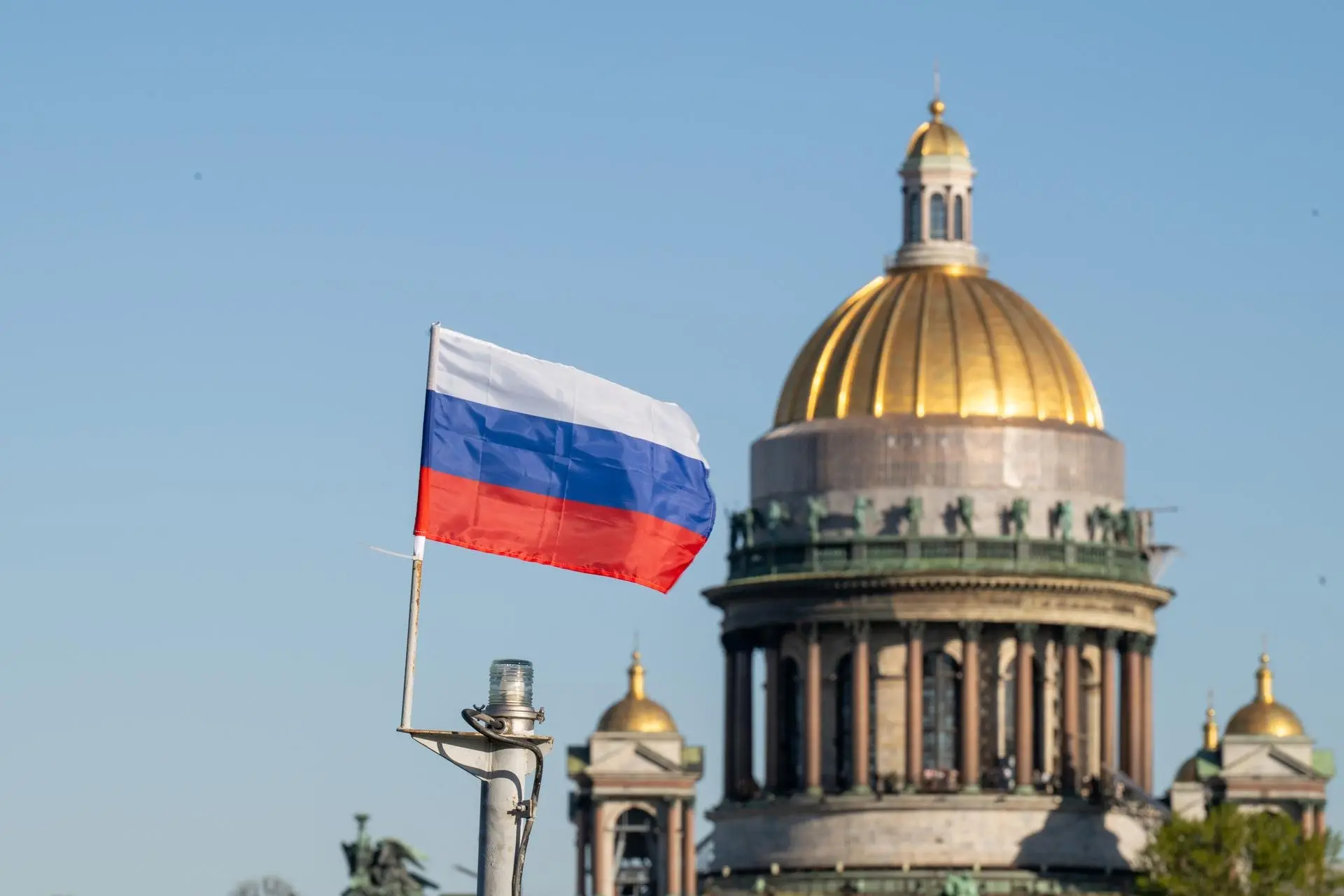 Доброе утро, Питер! ☀️

С Днём России, друзья! Признаемся, 12 июня мы живём не только шашлыками, но 