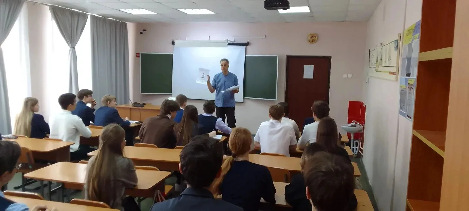24 апреля девятиклассники и десятиклассники лицея приняли участие в международной акции "Диктант Поб
