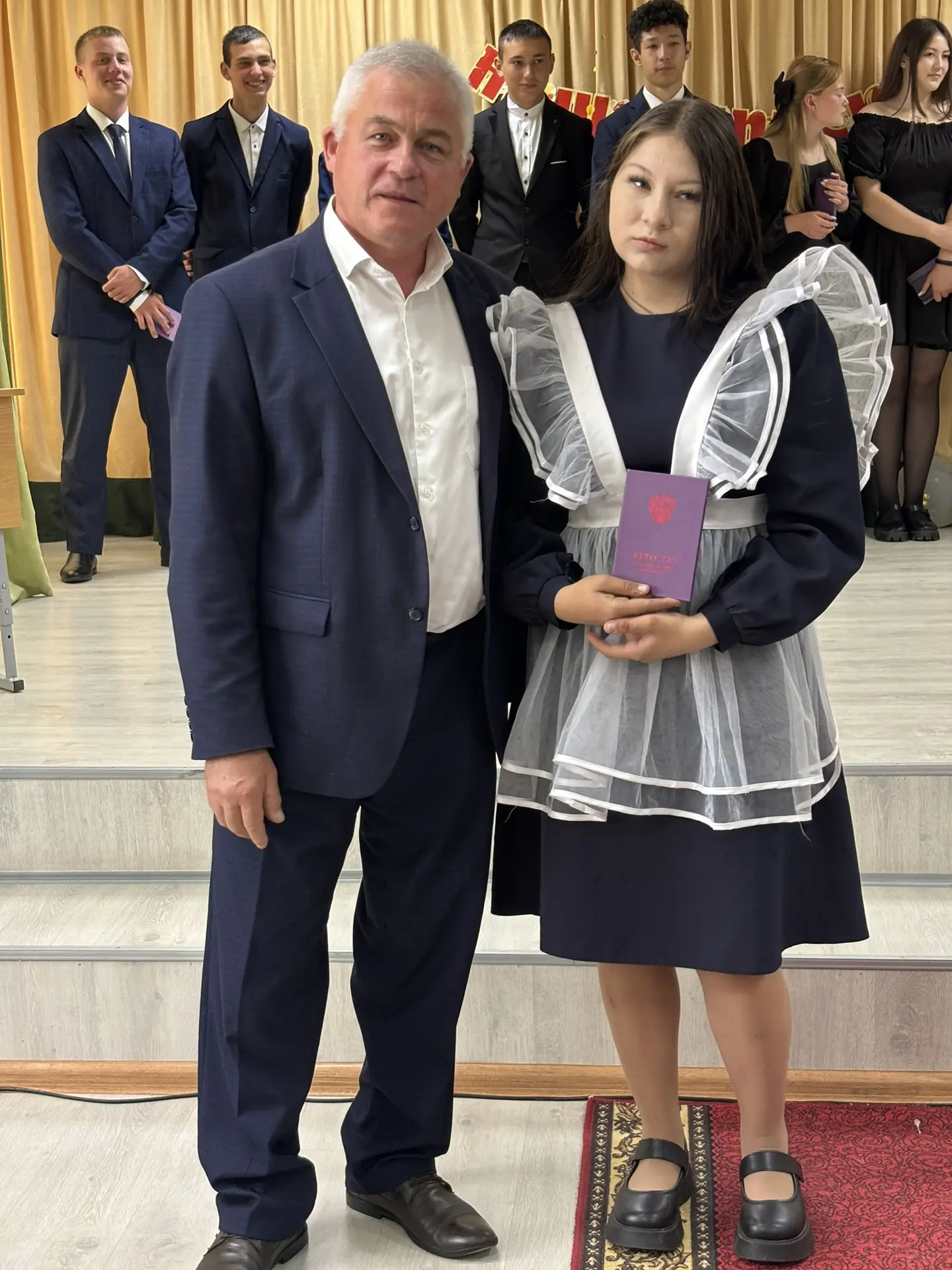 Яркие моменты с торжественного мероприятия вручения аттестатов 📕