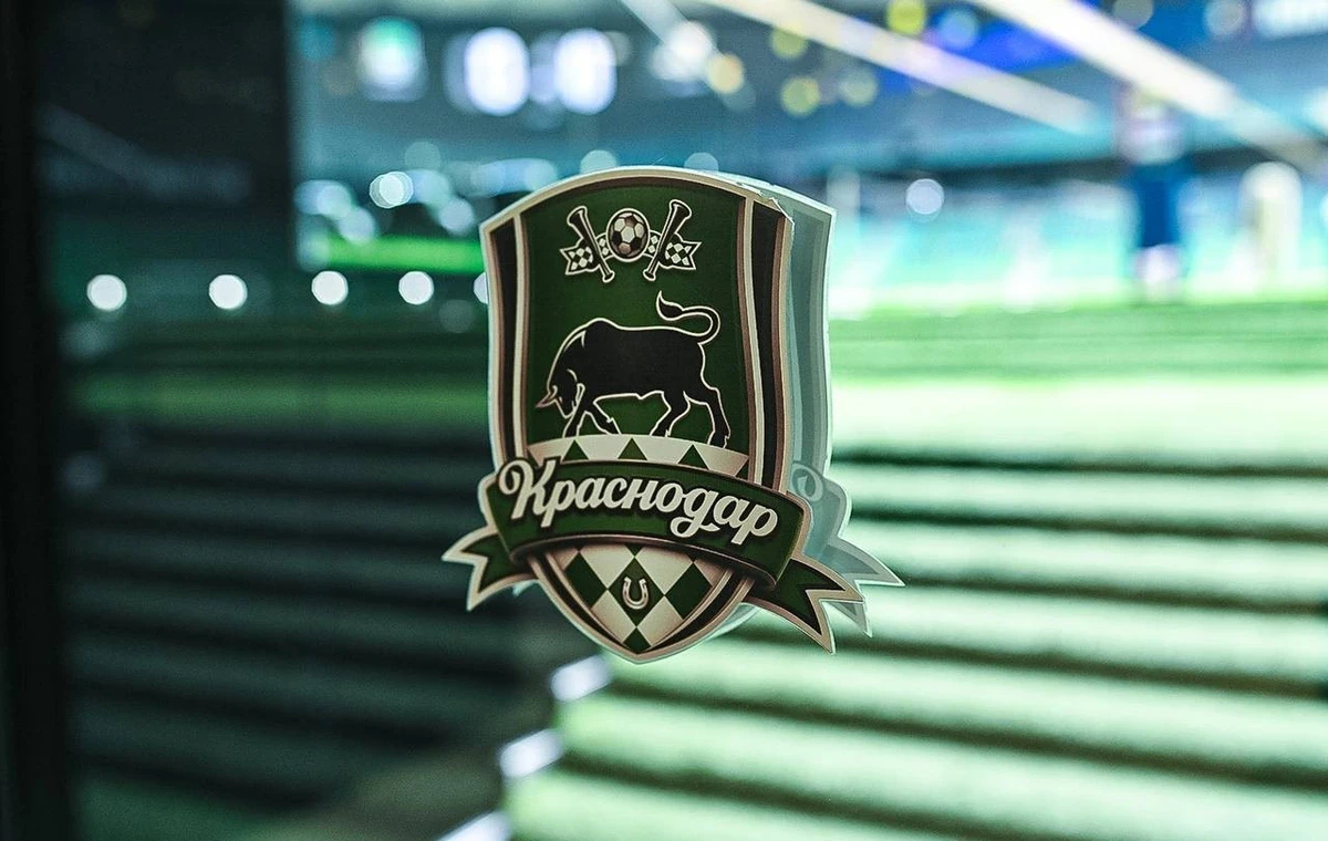 🏆 В РПЛ «Краснодар» и «Зенит» почти равны по шансам чемпионства