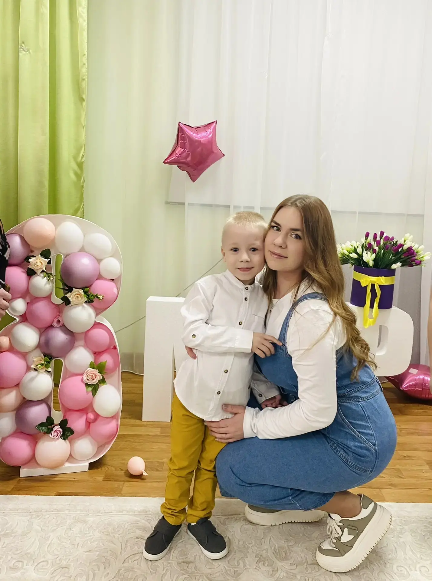 Уважаемая Вероника Константиновна! 🎊🎊🎊

Примите искренние и тёплые поздравления с днём рождения! 