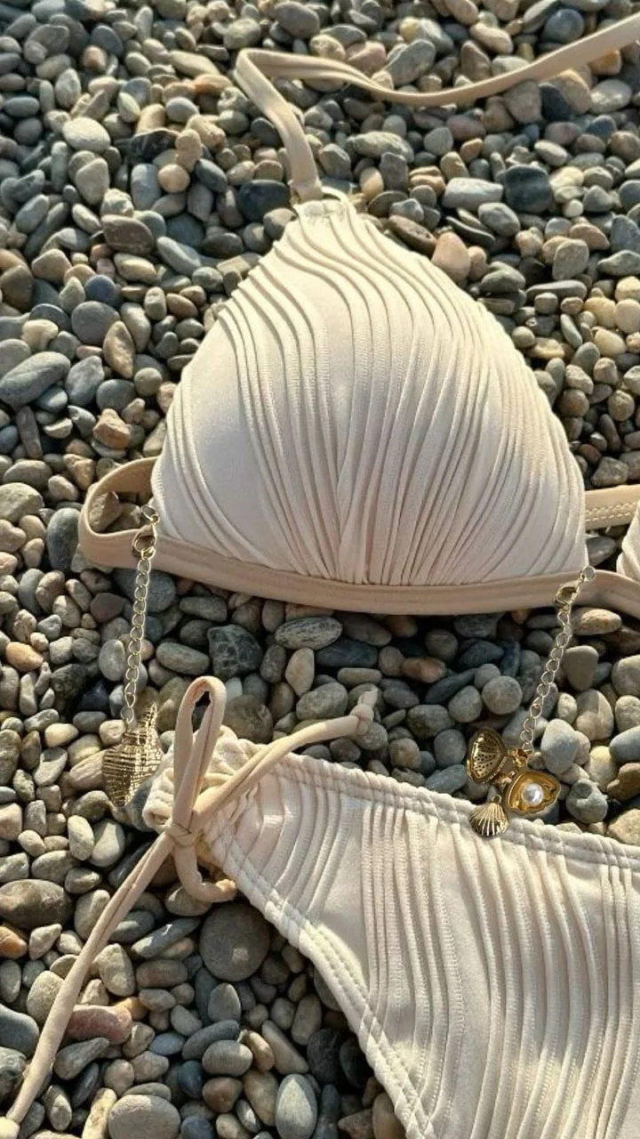 Собираешься на море? 🐚 Не забудь про детали, которые сделают образ незабываемым!