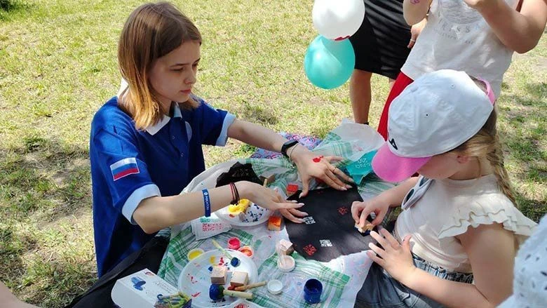 Одиннадцатиклассницу лицея № 230 Софию Миряеву по праву можно назвать человеком с больш...