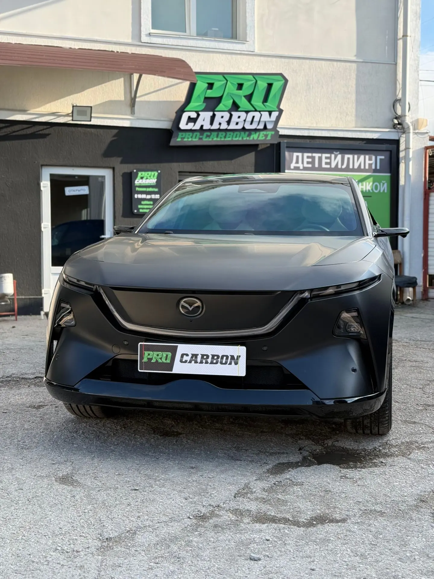🚗 Эксклюзив в работе: Новая Mazda EZ-60 в сатиновом полиуретане!