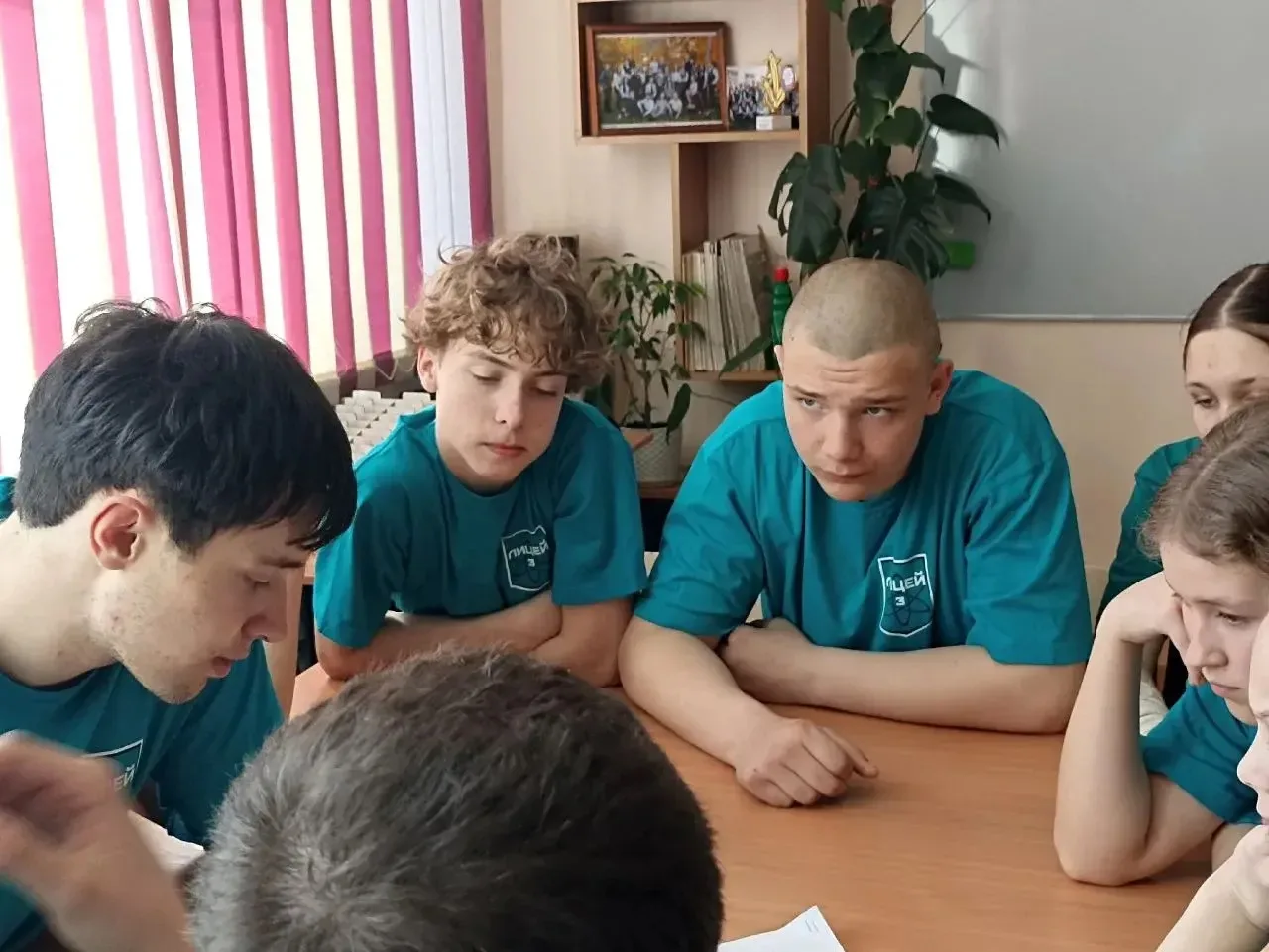 🎉Поздравляем старшую команду нашего лицея с заслуженным 2 местом в районном отборе военно-патриотиче