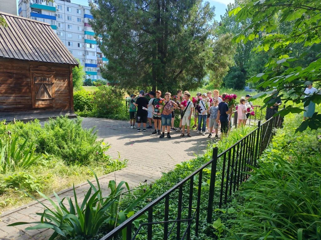 В рамках празднования Дня России в МАОУ СОШ № 25 советниками директора по воспитанию Морозовой О.М. 