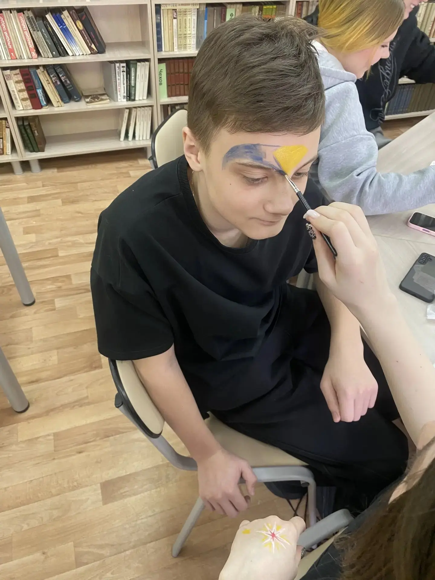 🎭Мастер-класс по театральному гриму посетили участники школьного театра «Талант»! 🎨🖌️В «Театральной 
