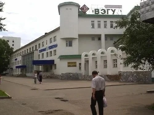 Наверное не каждый может позволить отправить своего ребенка после успешного окончания ш...