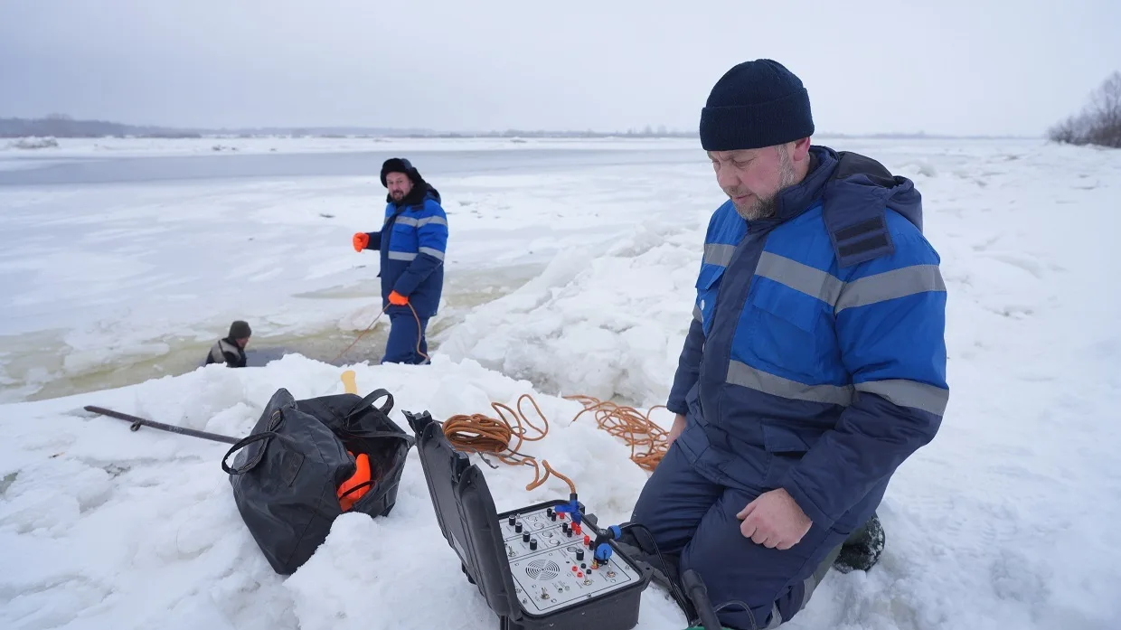 Знаете, кто помогает воде из реки попасть на водопроводную станцию и оттуда – в наши краны?🚰  Уверен