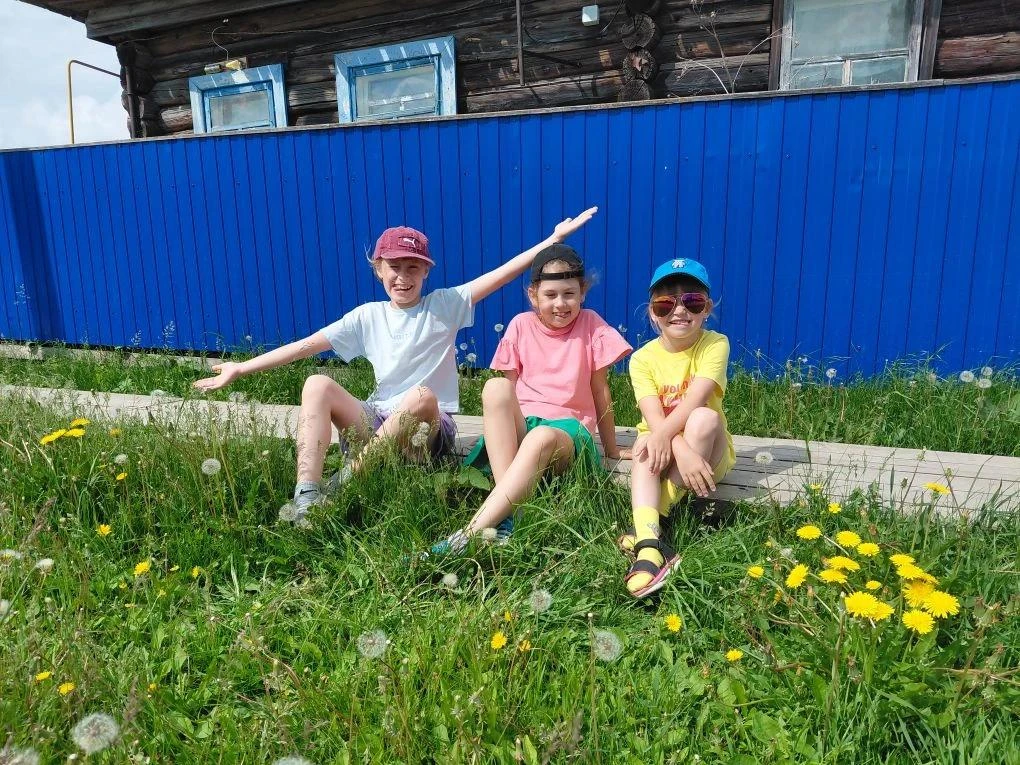 16‑й день в оздоровительном лагере «Неболейка»
Сегодня в лагере прошёл День цветов — яркий и весёлый