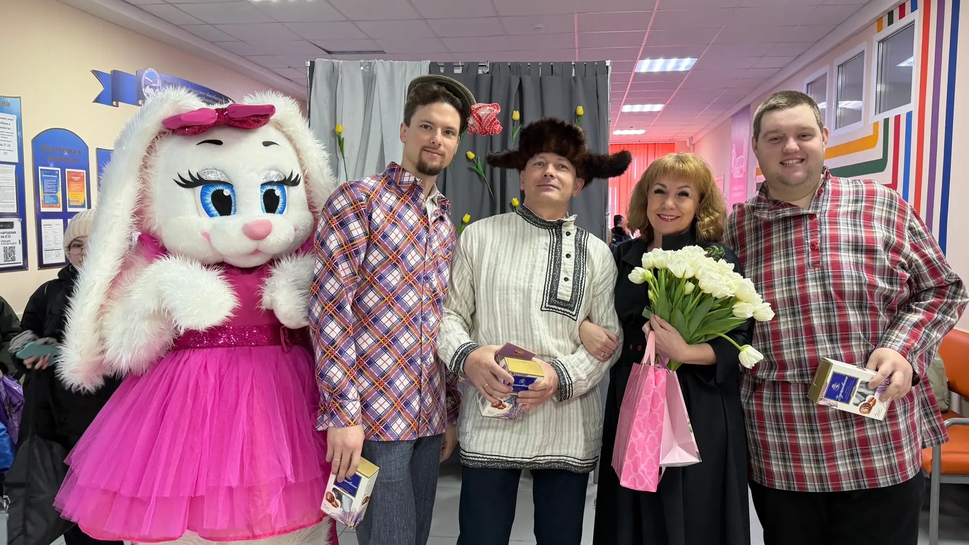 💐Утро тепла и заботы: Праздничная пятница в школе имени М.Ю. Лермонтова  ☀️Утро предпраздничной пятн