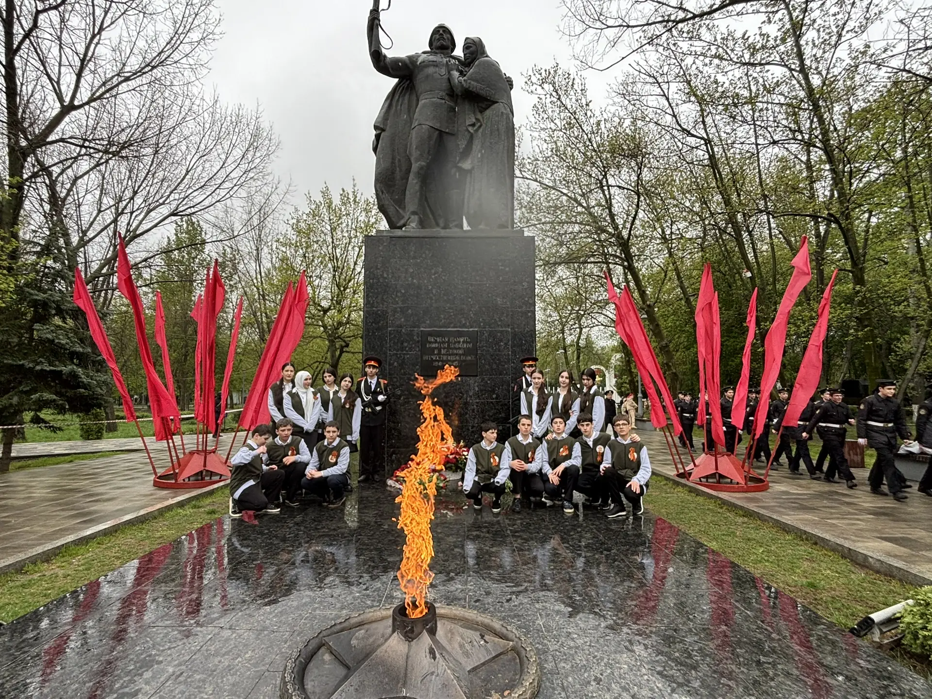 🌟в Махачкале прошла ежегодная акция «Вахта памяти», в которой приняли участие активисты первичного о