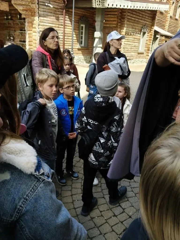 ✨🇷🇺30 апреля - День коренных малочисленных народов Российской Федерации. В этот день ученики 2 г кла