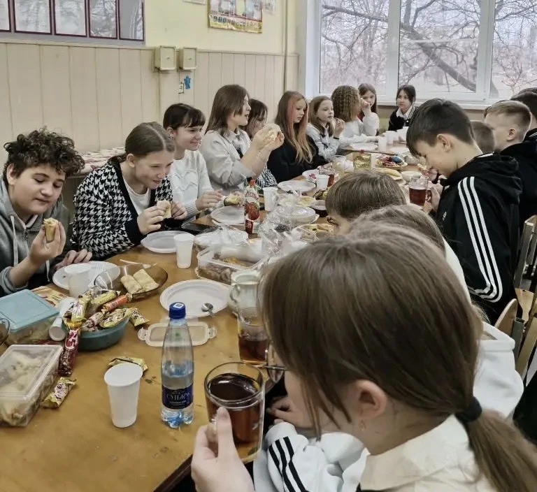 🌼🥞 Сегодня в 5А классе прошло яркое внеклассное мероприятие, посвященное началу Масленицы!   Классны