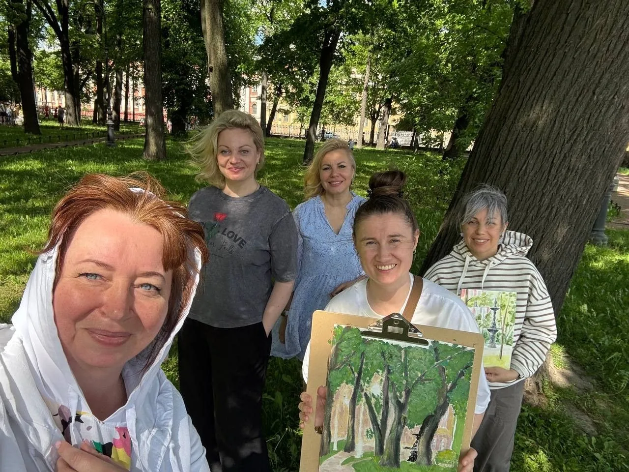 🎨 Лето — сезон пленэров: ловим солнце и вдохновение!

Летние дни созданы для того, чтобы выходить с