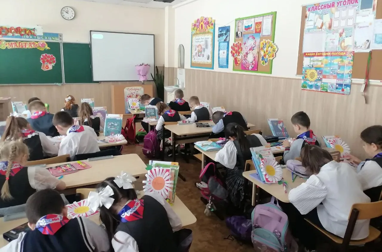 🌷 В преддверии главного весеннего праздника в нашей школе кипела особая атмосфера добра и творчества