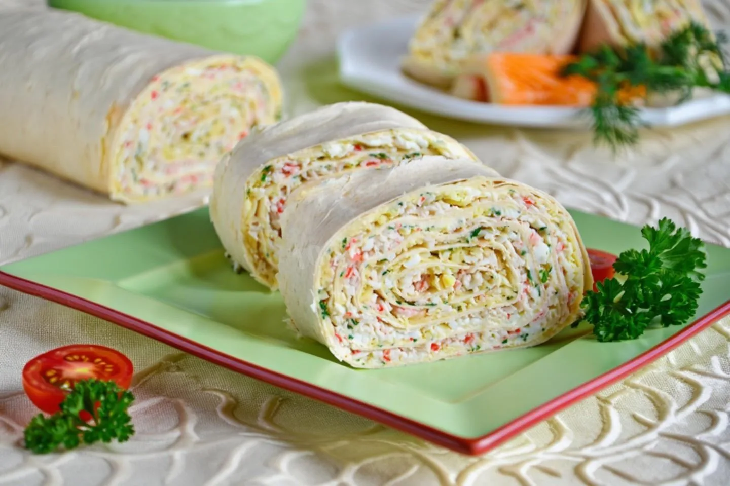 . Рулет из лаваша со шпротами — 25 ₽ за порцию
