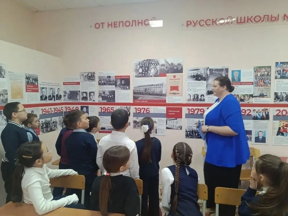 📚✨ Ученики 2А класса посетили школьный музей боевой и трудовой славы! ✨📚  Сегодня ученики 2А класса 