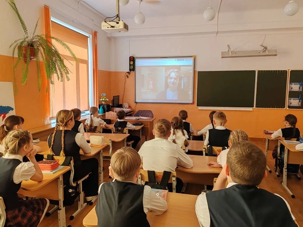 РАЗГОВОРЫ О ВАЖНОМ ПРО ЦЕННОСТИ, КОТОРЫЕ ОБЪЕДИНЯЮТ🤝✨   ✅💫 Сегодня на "Разговоре о важном" обучающие