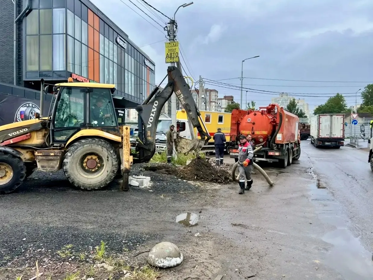 🔧 Незаконные подключения на Заводской улице устранены

👷‍♂️ Администрация Заневского поселения пер