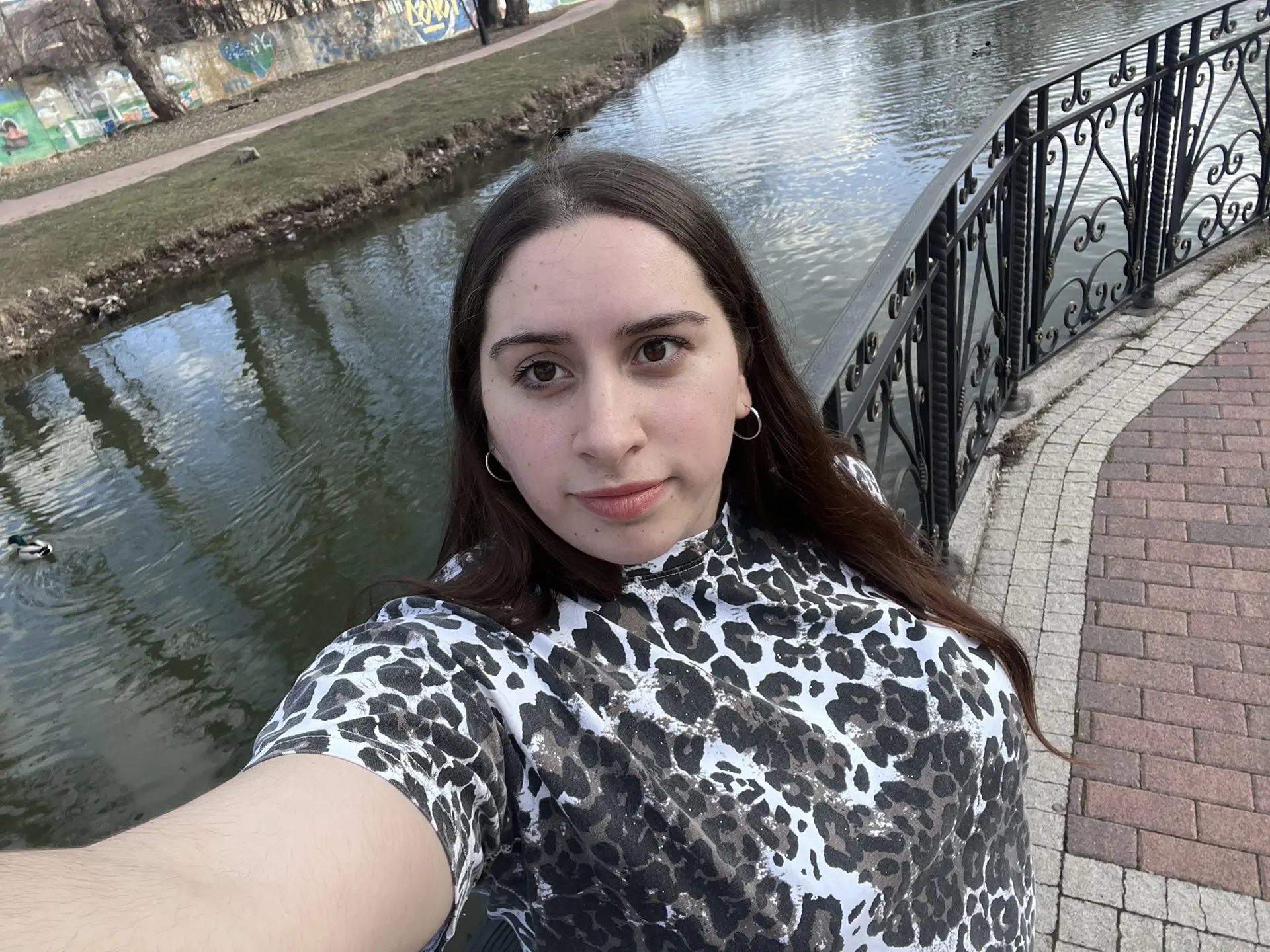 👧 Света, 18
