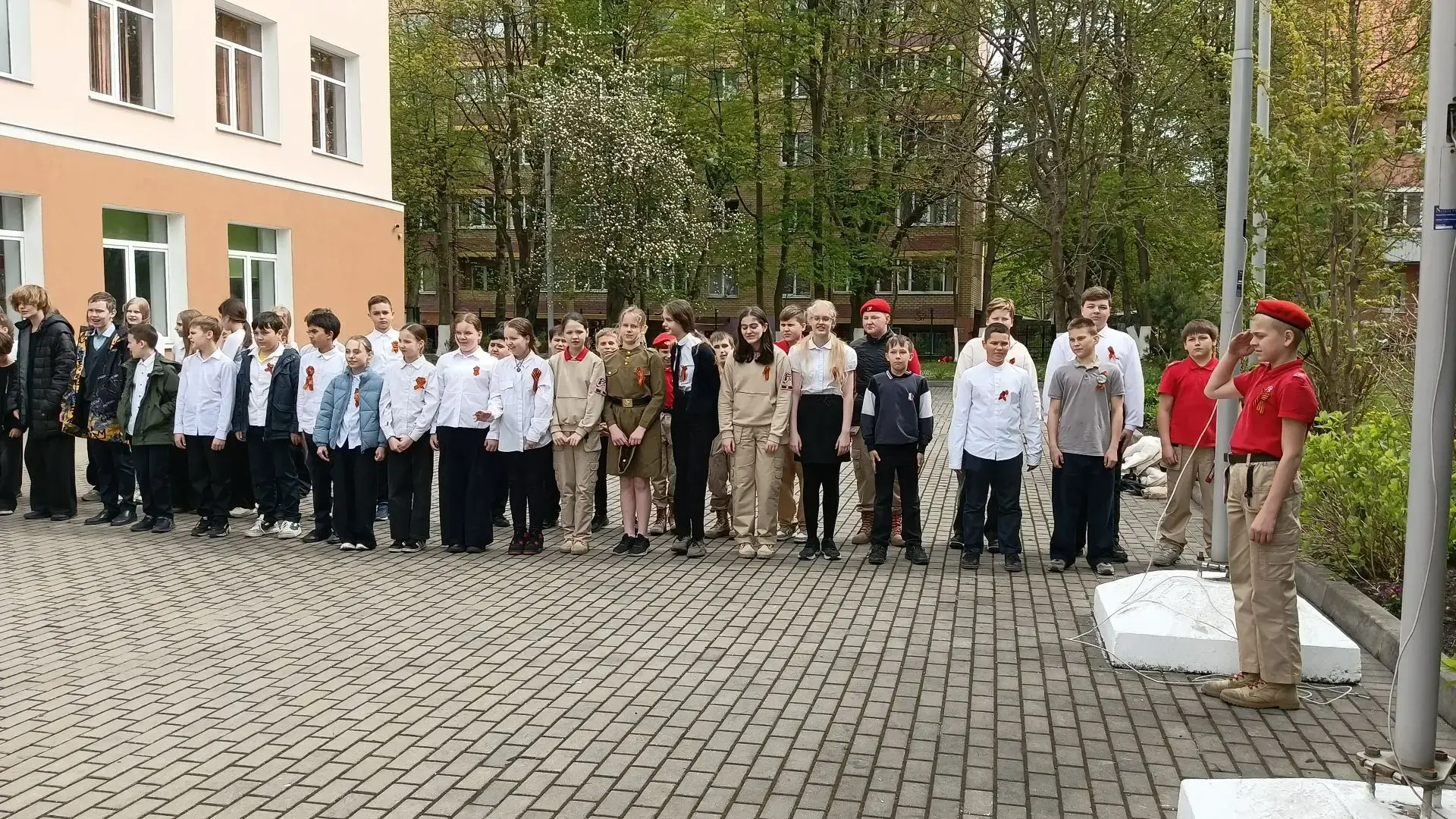 Память поколений: Школьные мероприятия к 81-й годовщине Победы! 🇷🇺🎶🎗️ В преддверии великого праздник