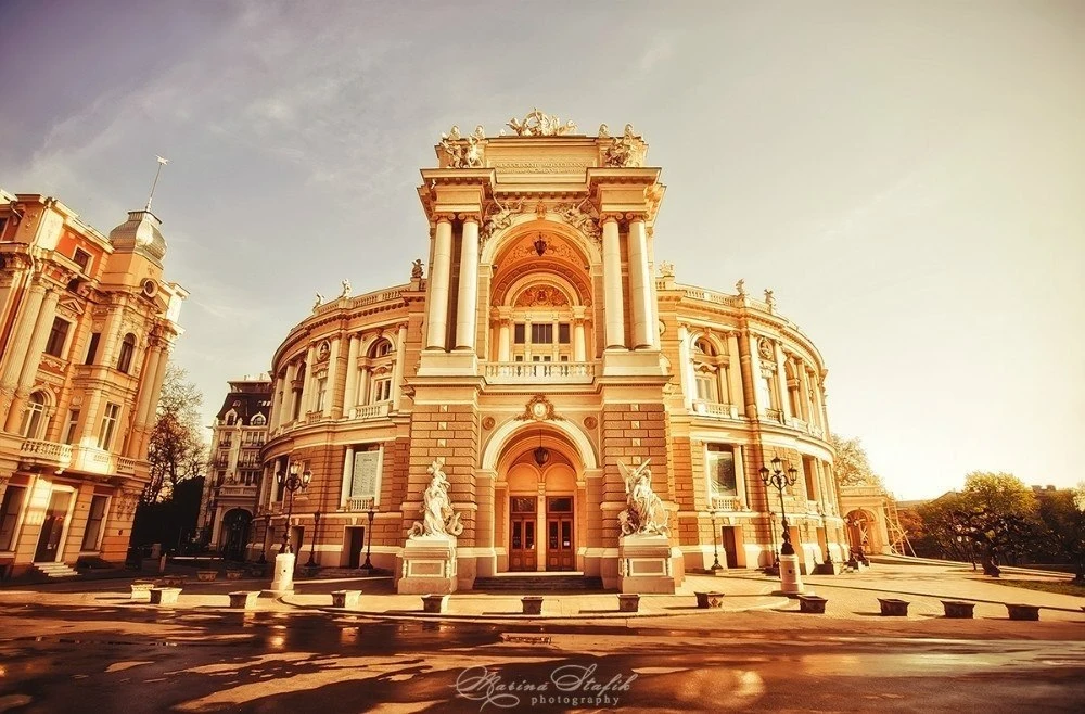 Такой разный Одесский #оперный театр.