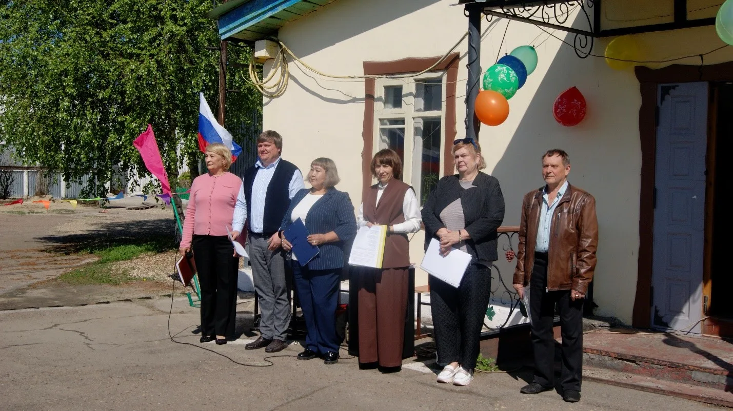 Последний звонок в АОСП № 2 − в формате «Последнего педсовета»

26 мая в школе Ангарского ОСП № 2 пр