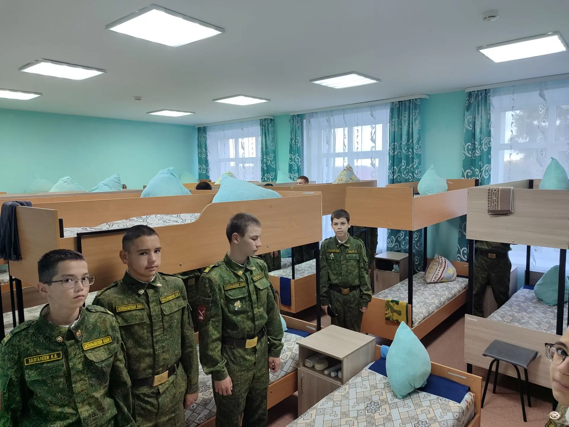 В спальных комнатах всегда идеальный порядок!