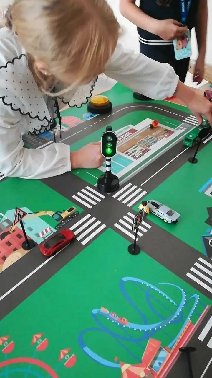 🚦 Безопасная дорога в школу — это несложно: достаточно знать и соблюдать главные правила!